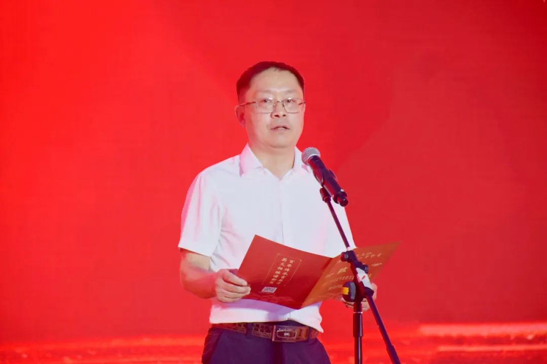 王代彬書(shū)記激勵(lì)全體一中人齊心協(xié)力、努力拼搏.jpg